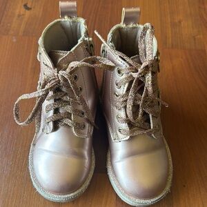 rose gold girls' shoe size 7